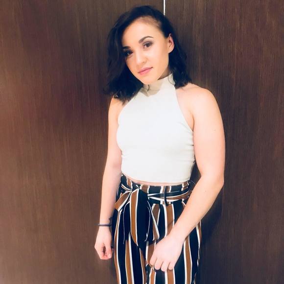 Meet your Posher, Jaclyn - Picture 1 of 1